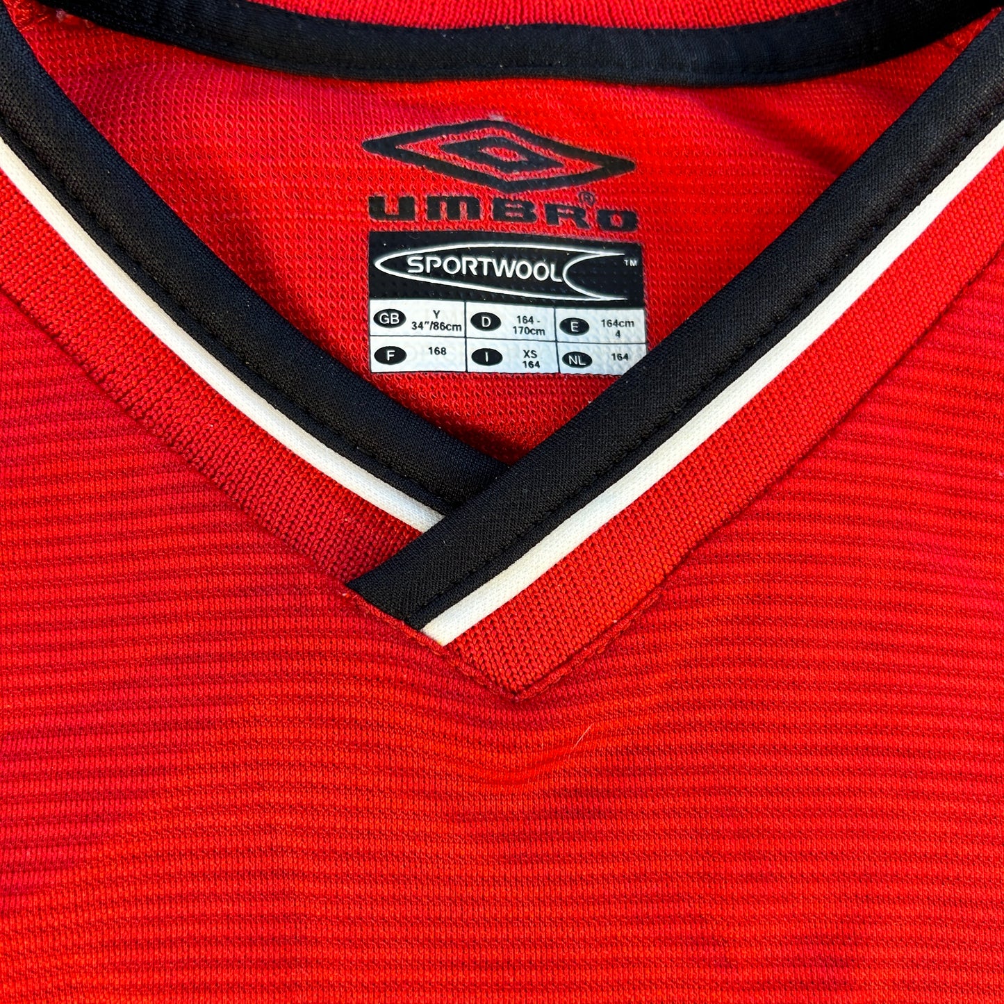 Manchester United 2000/2001 Youth Home Shirt - Very Good Condition - Fits Small Adult