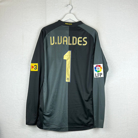 Barcelona 2006/2007 Player Issue Away Goalkeeper Shirt - Valdes 1 - Signed