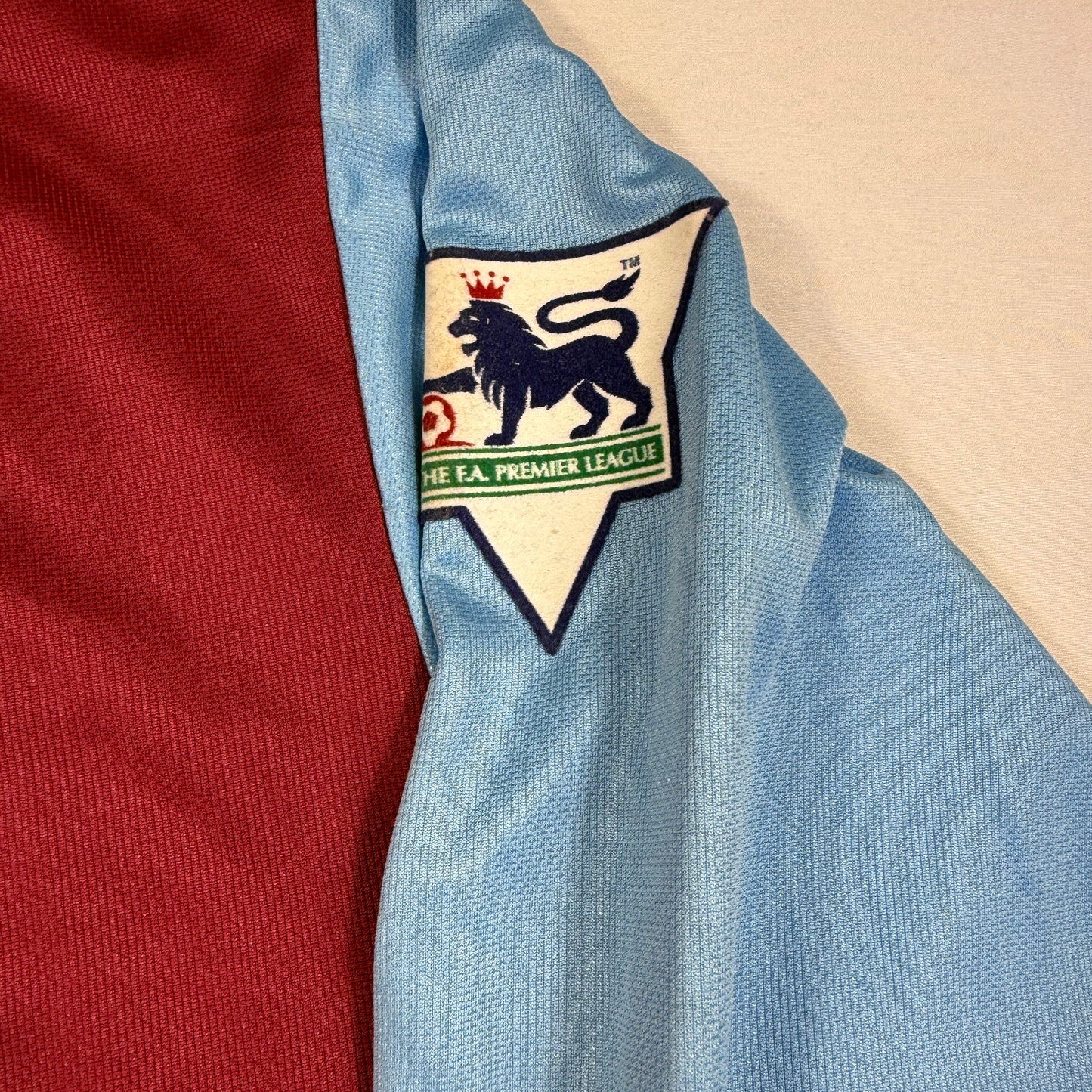 West Ham United 2001/2002 Player Issue Home Shirt - Carrick - Squad Signed