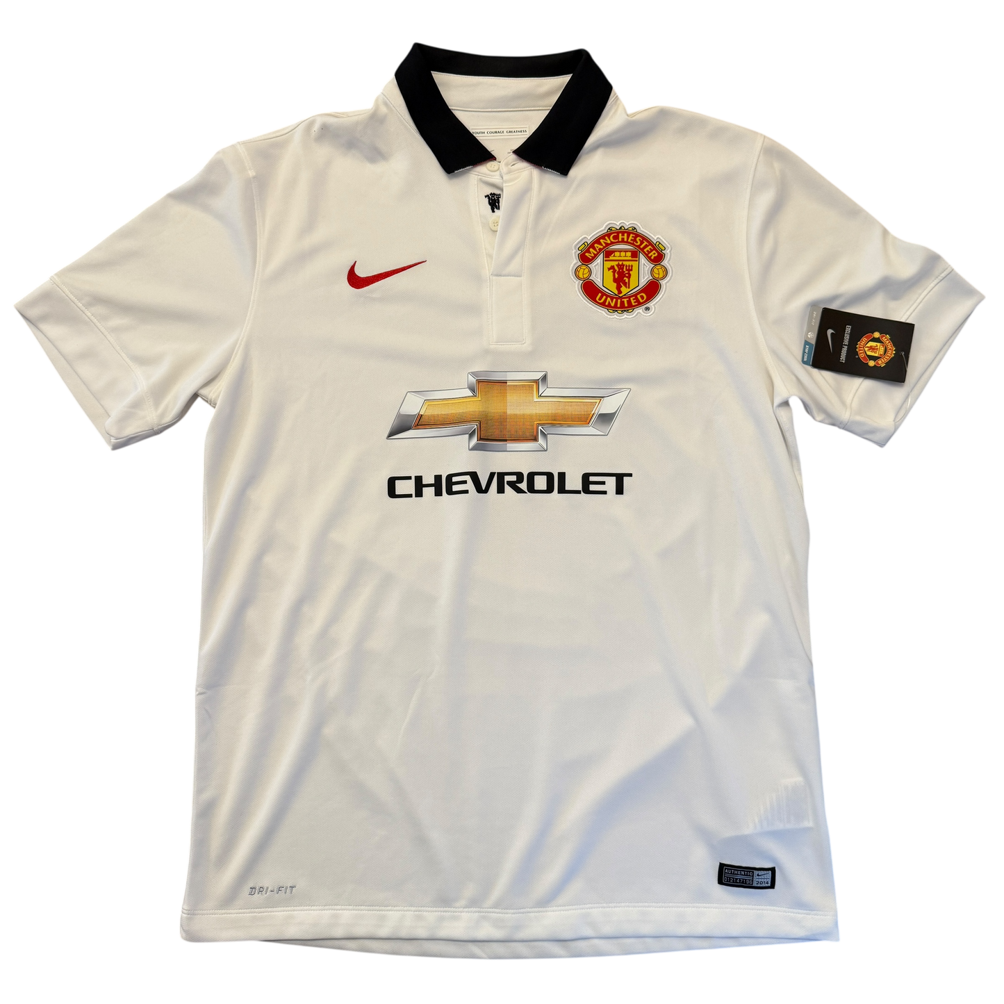 White Manchester United 2014/2015 away jersey with Nike, Manchester United, and Chevrolet logos on a white background