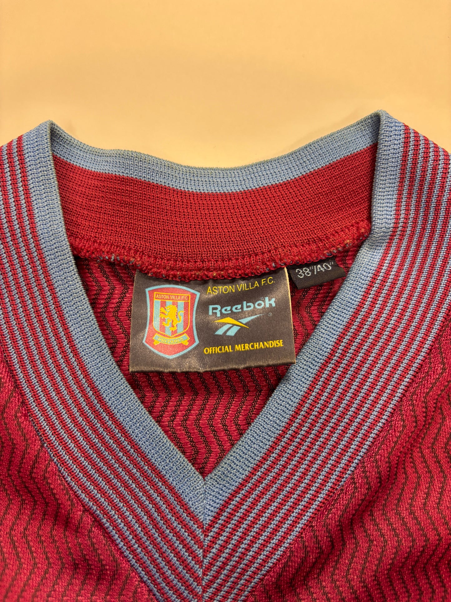 Aston Villa Home Shirt 1997/98 (M) Yorke 10