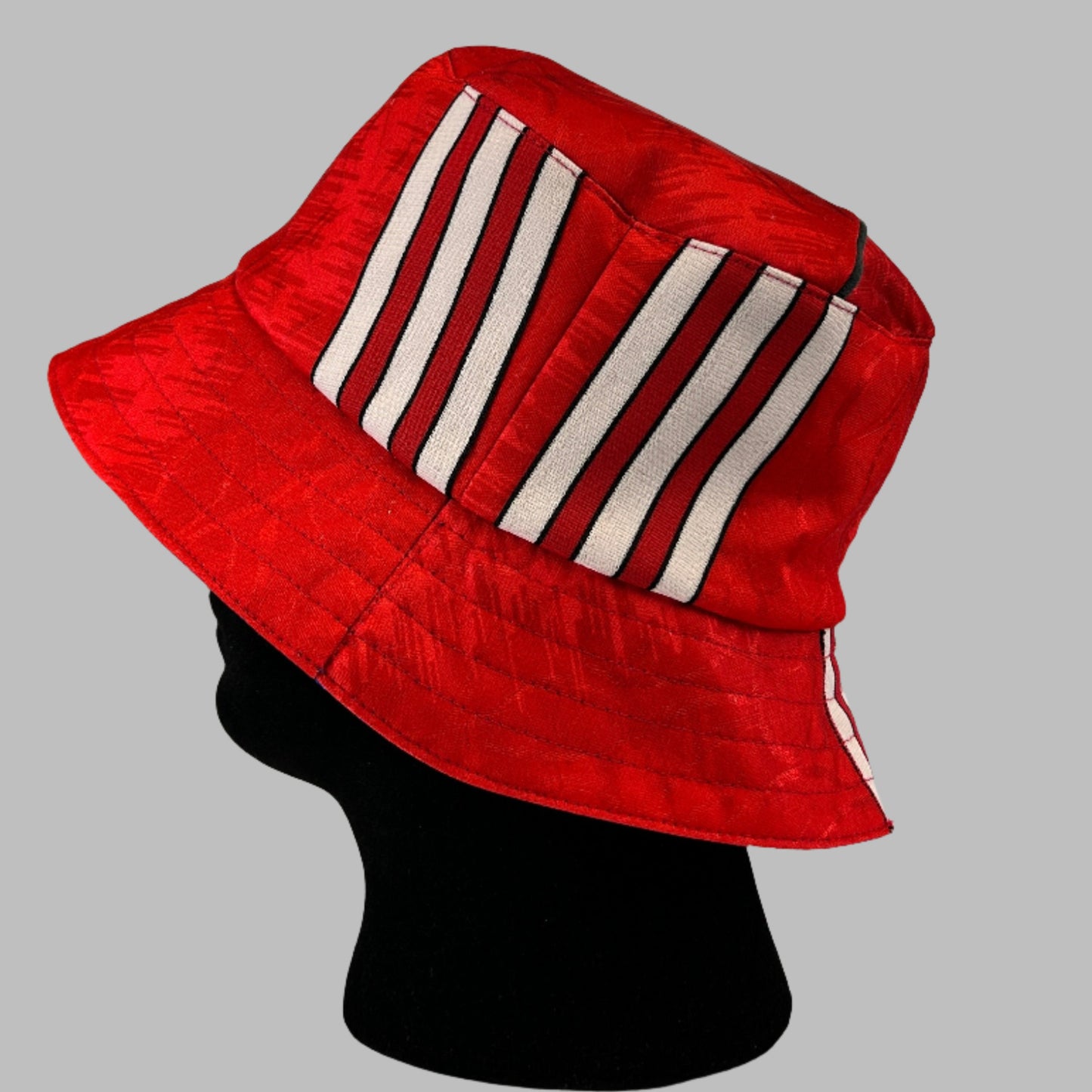 Manchester United 1990/1991 Upcycled Home Shirt Bucket Hat