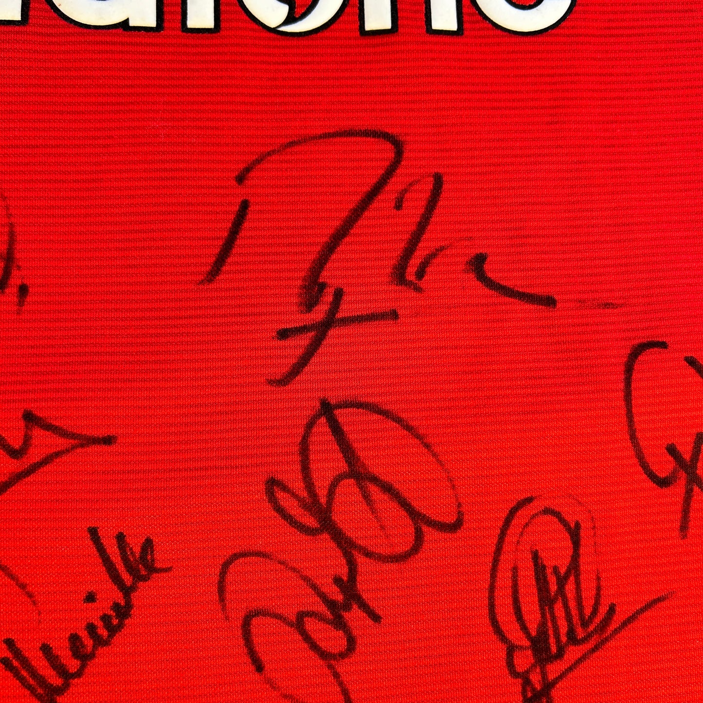 Manchester United 2000-2001 Squad Signed Home Shirt