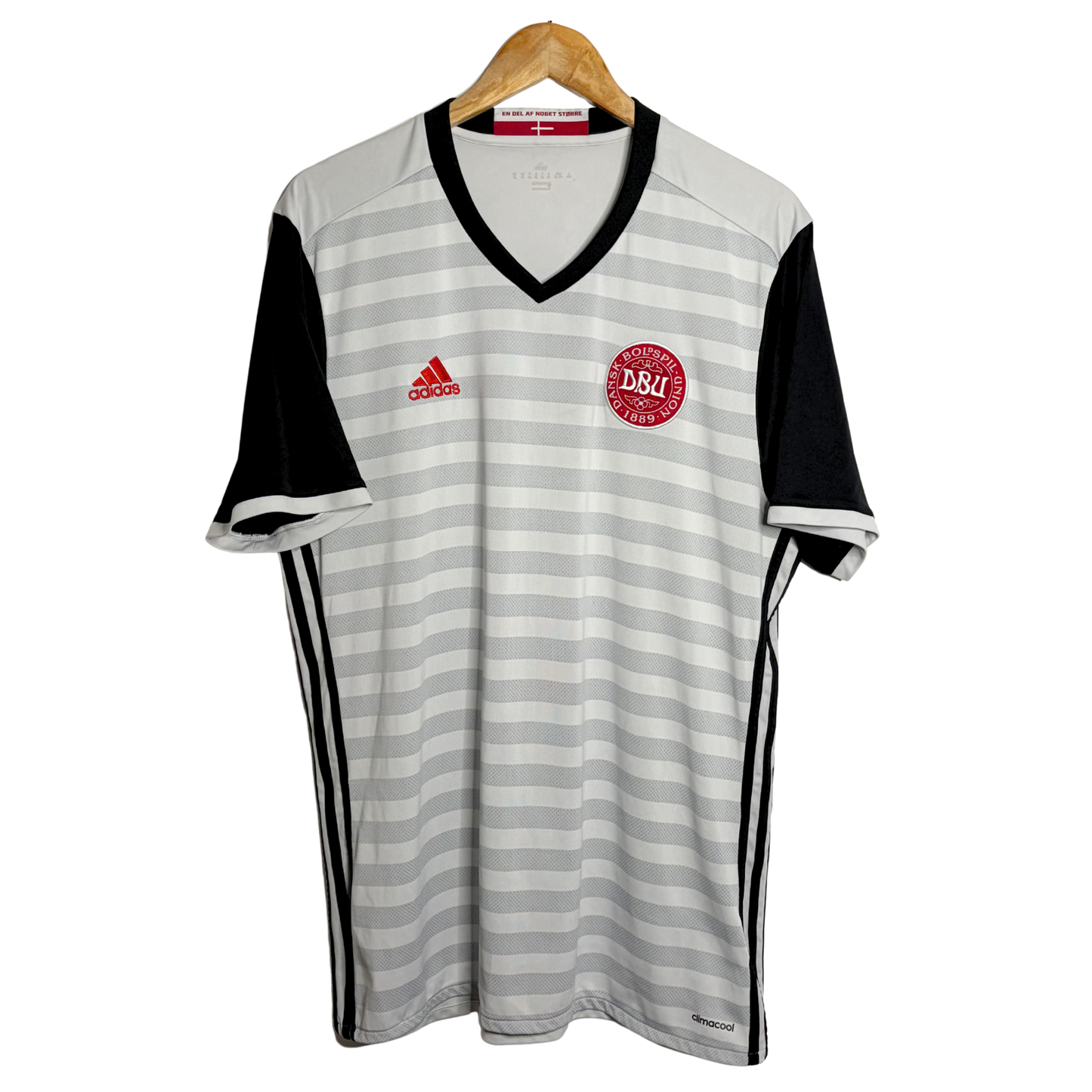 2016 Denmark Away Shirt - XL