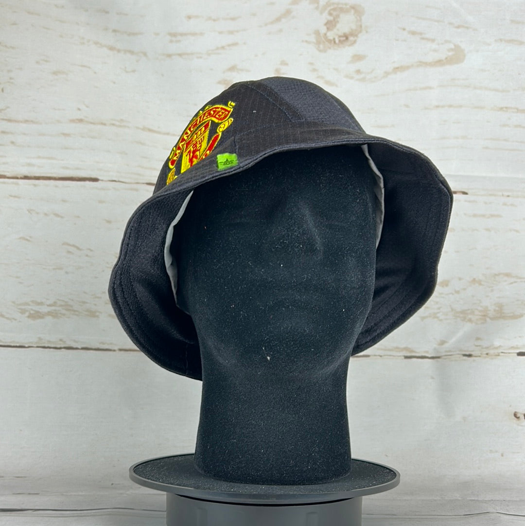 Manchester United 98/99 Upcycled Black Third Shirt Bucket Hat