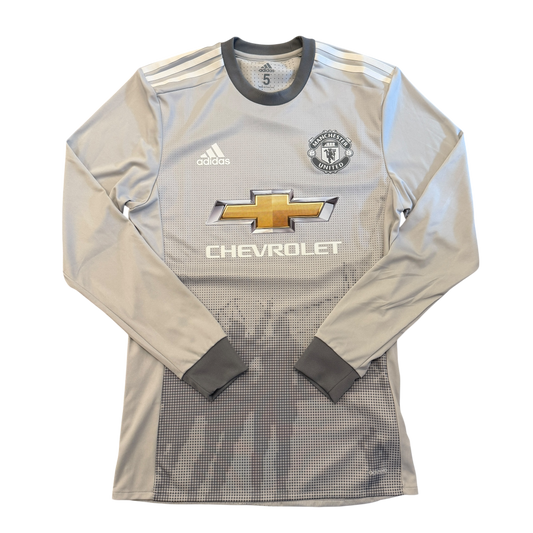 Man United player issue 2017/2018 third jersey with Adidas and Chevrolet logos on a white background