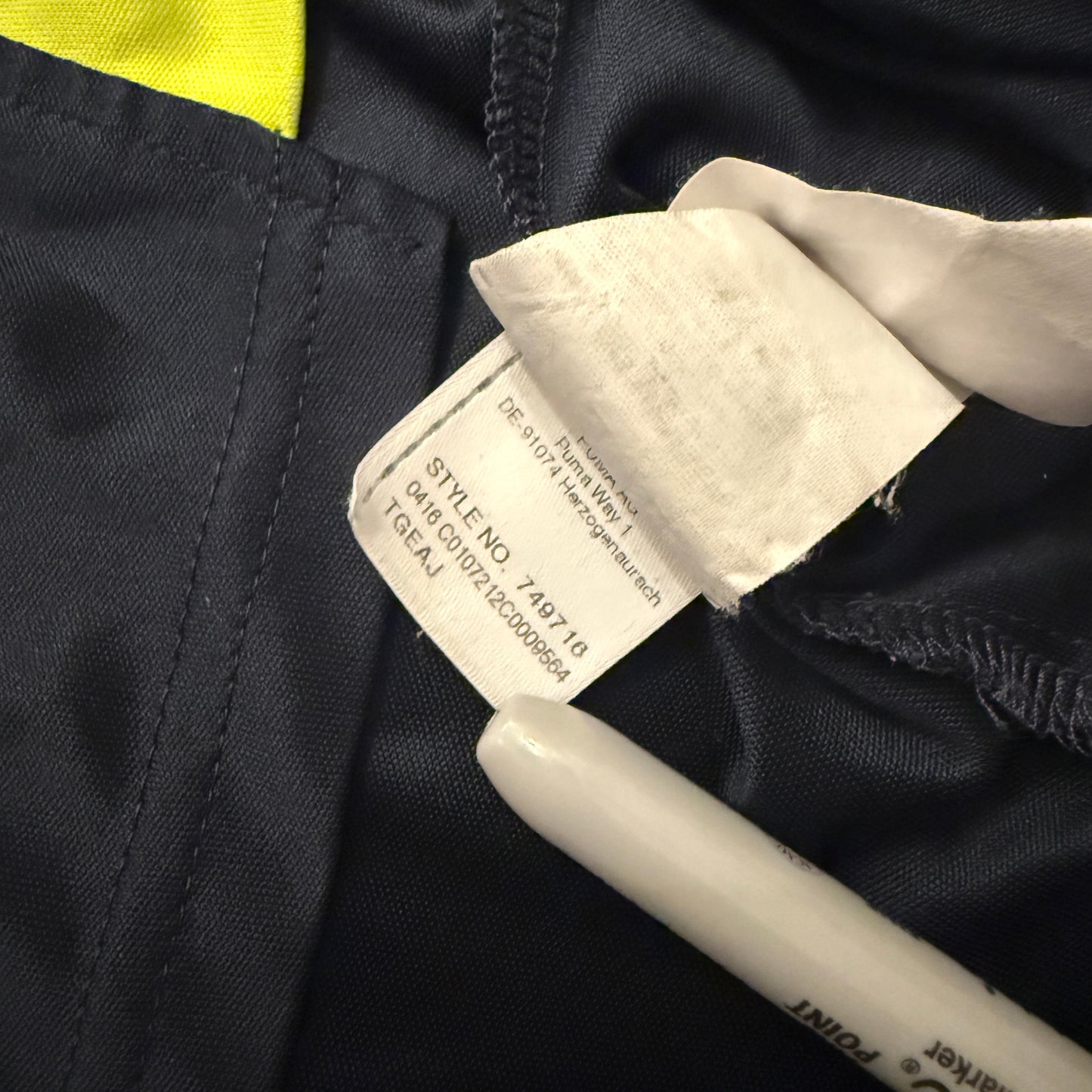 Arsenal 2016/17 Third Shirt inside label with code 749716