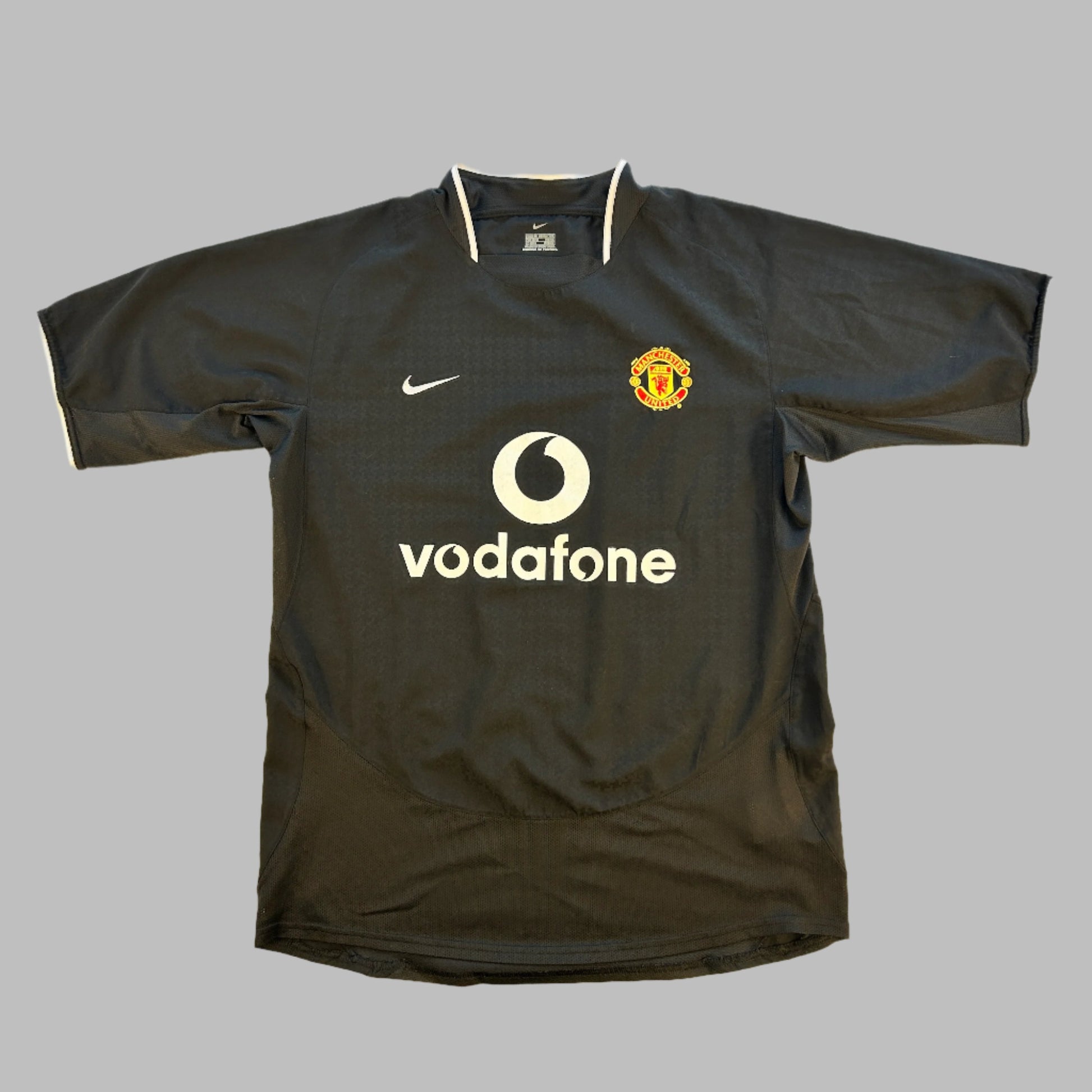 Manchester United 2004-2005 Away Shirt front with Vodafone sponsor