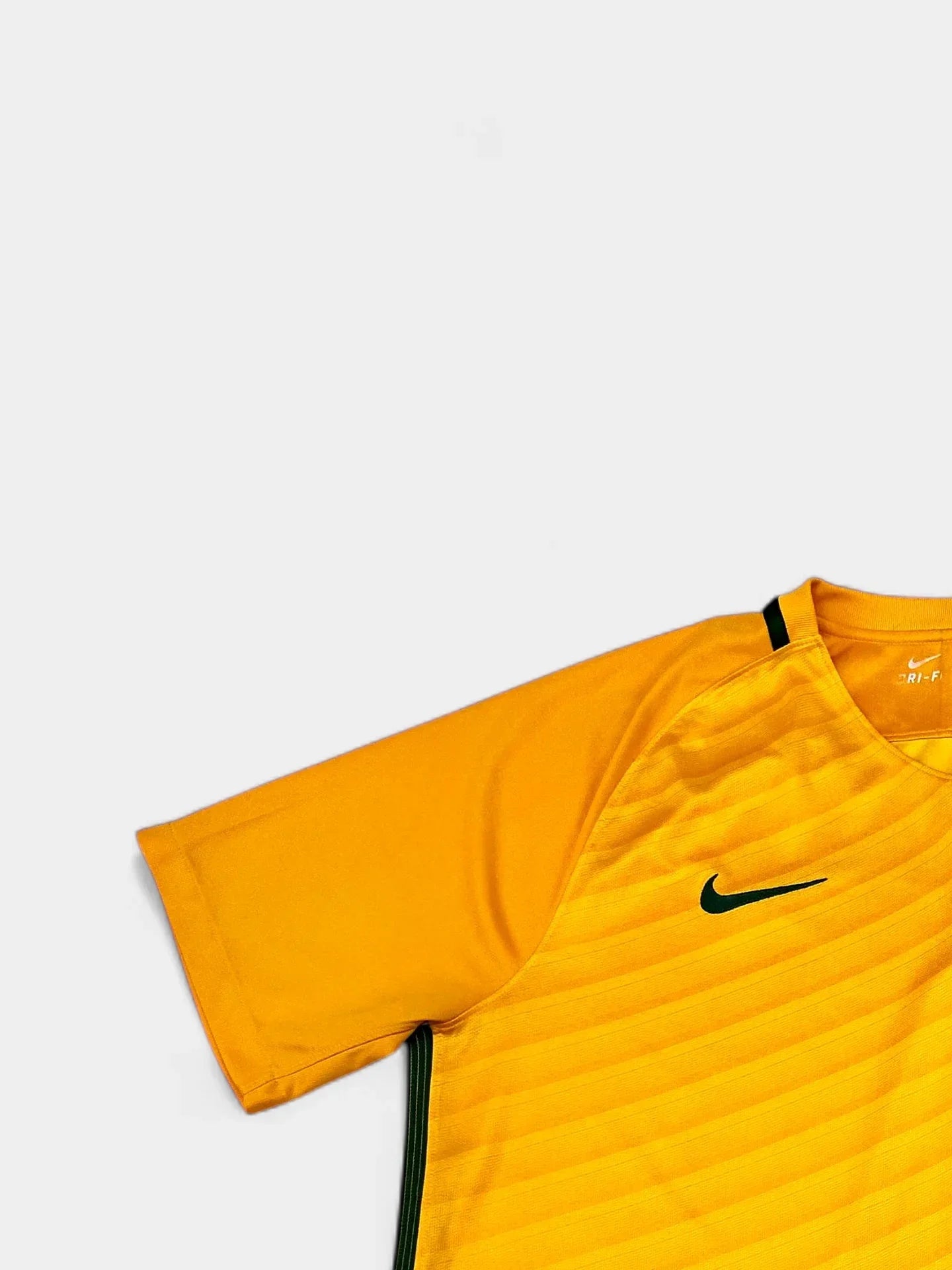 Australia 2016-17 Football Shirt (XL)