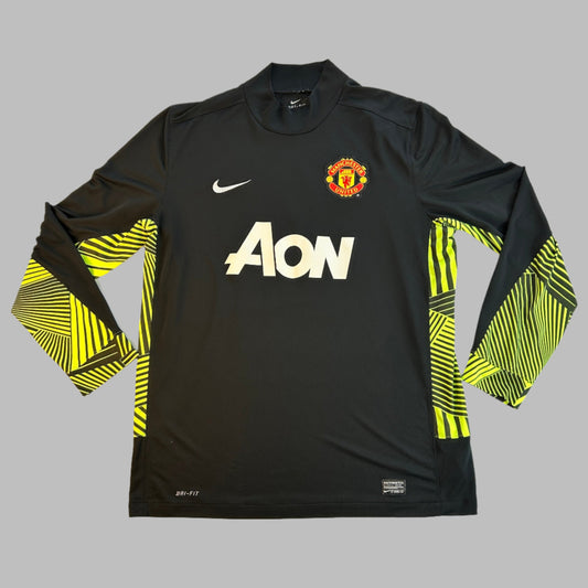 Manchester United 2011/2012 Home Goalkeeper Shirt front with AON sponsor