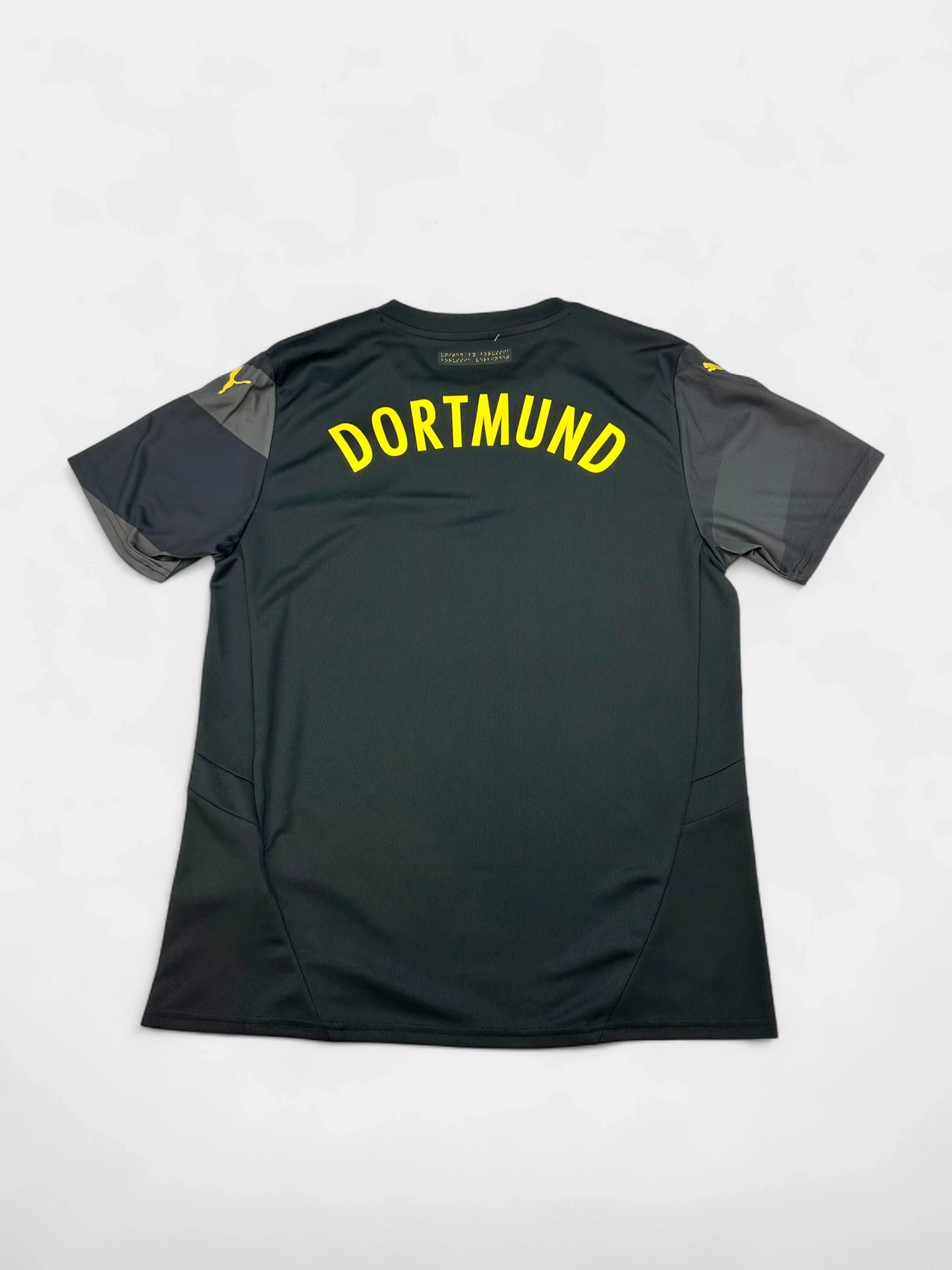 Borussia Dortmund 2024-25 Shirt (Medium)