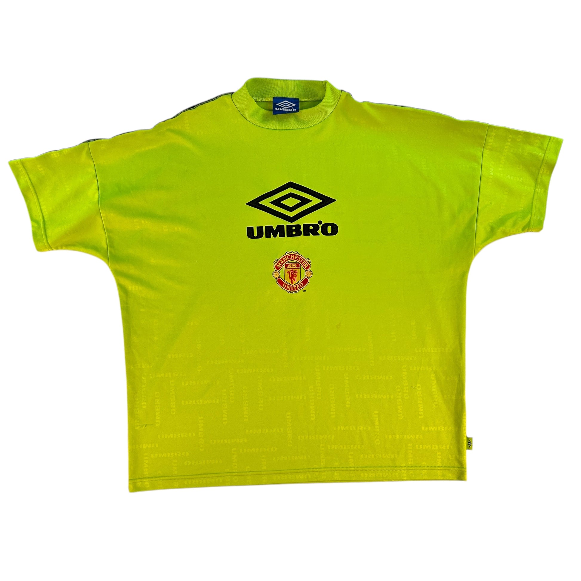 Manchester United 1996/1997 Training Shirt front with large Umbro logo