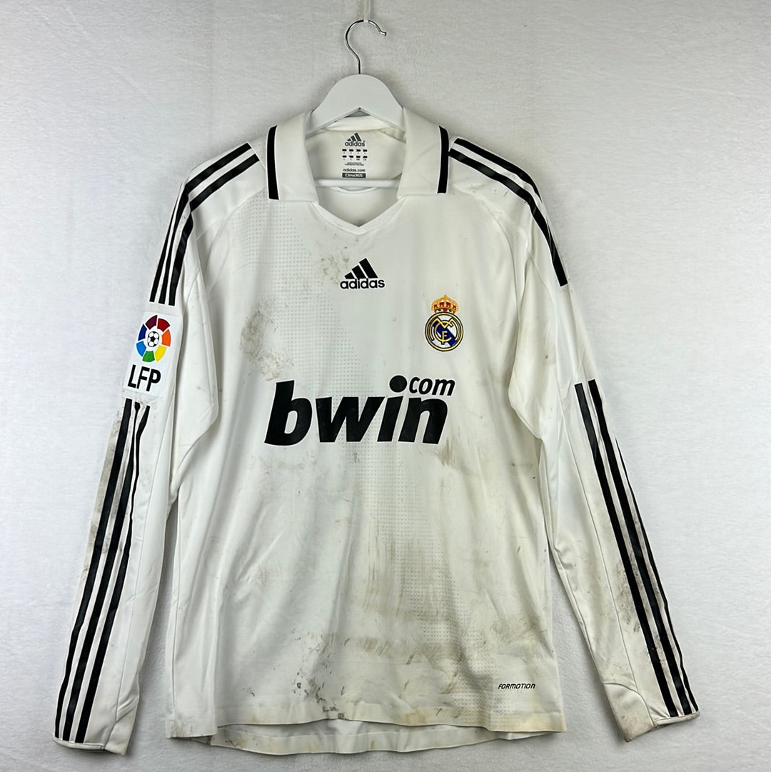 Real Madrid 2008/2009 Match Worn Home Shirt - Higuain 20 - Photo Matched