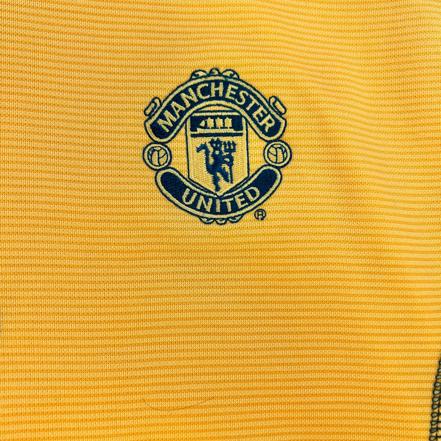 Manchester United 2000/2001 Third Goalkeeper Shirt