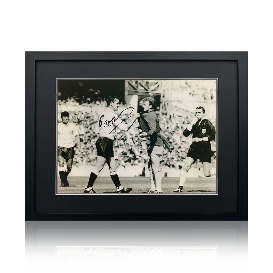 Dave Mackay Signed Tottenham Hotspur 16x12 Photo Deluxe Mount Frame