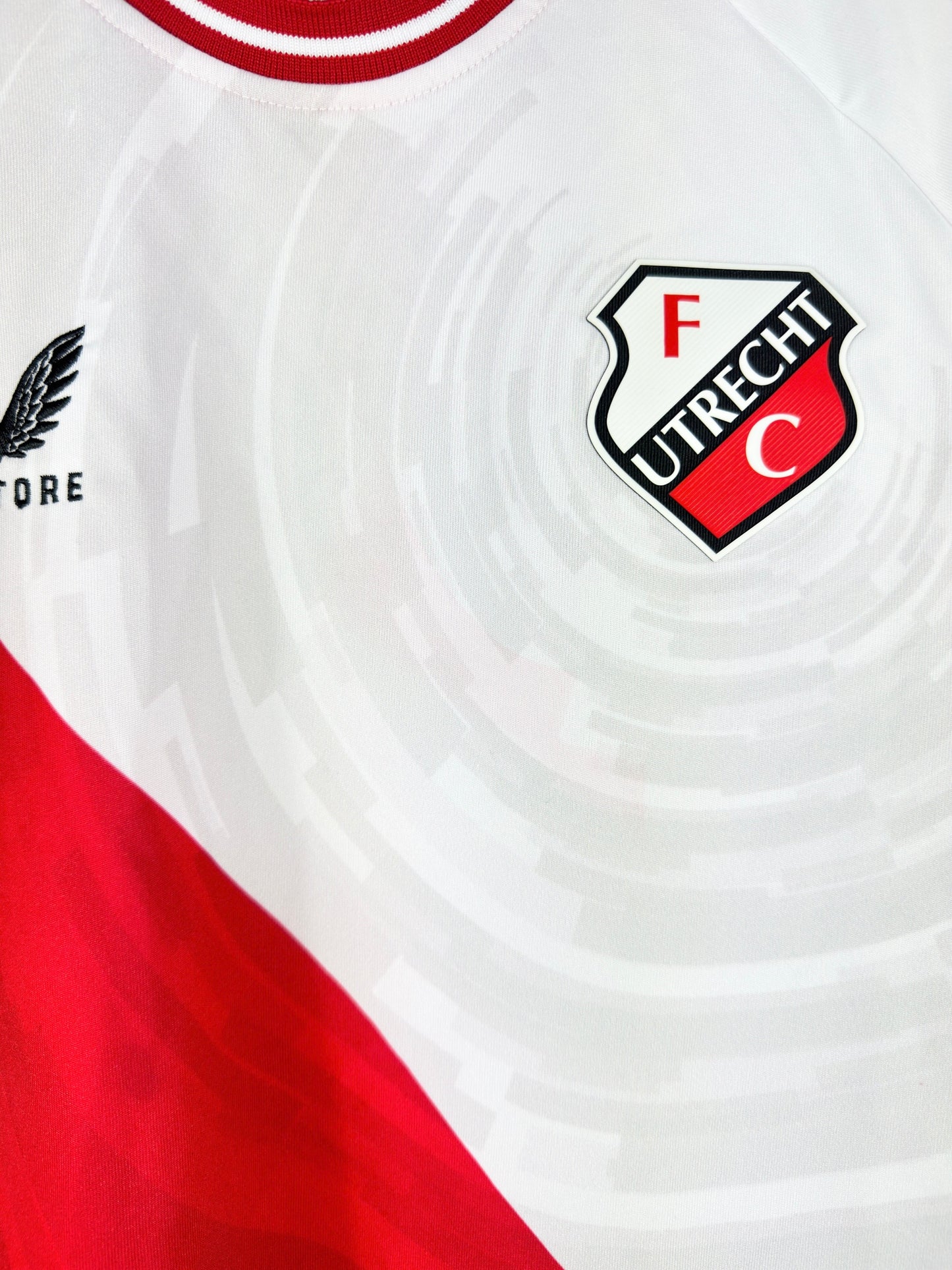 FC Utrecht 2023-24 Home - Size M