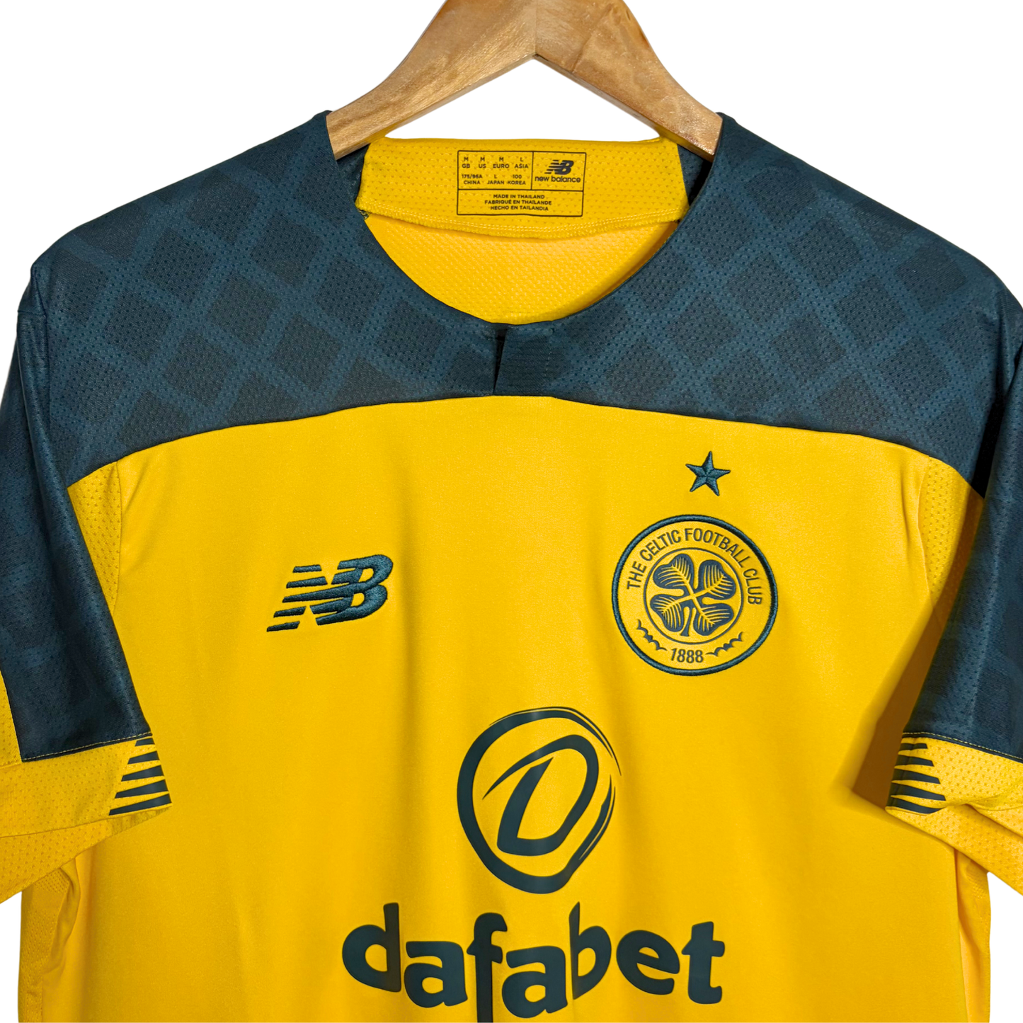 2019-20 Celtic Away Shirt - M