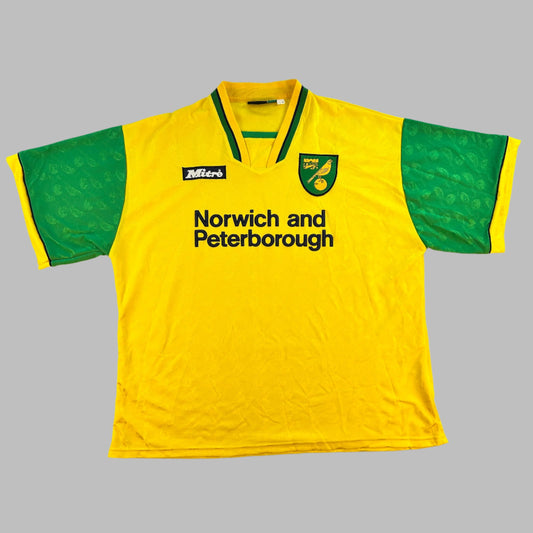 Norwich City 1996/1997 Home Shirt -