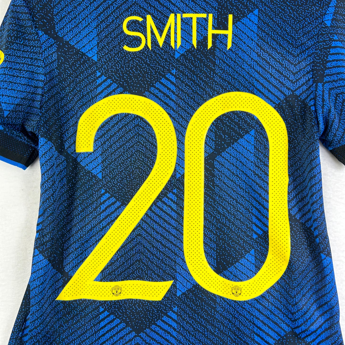 Manchester United 2021-2022 HEAT.RDY Ladies Third Shirt - Small (8-10) - Smith 20