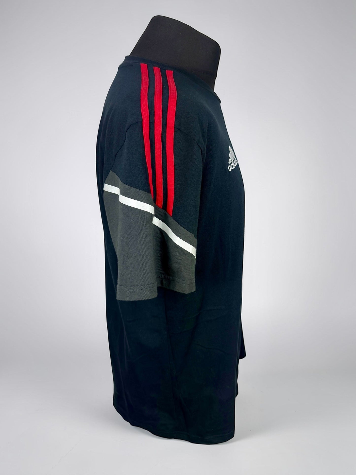 Manchester United 2022-23 Training - Size XL