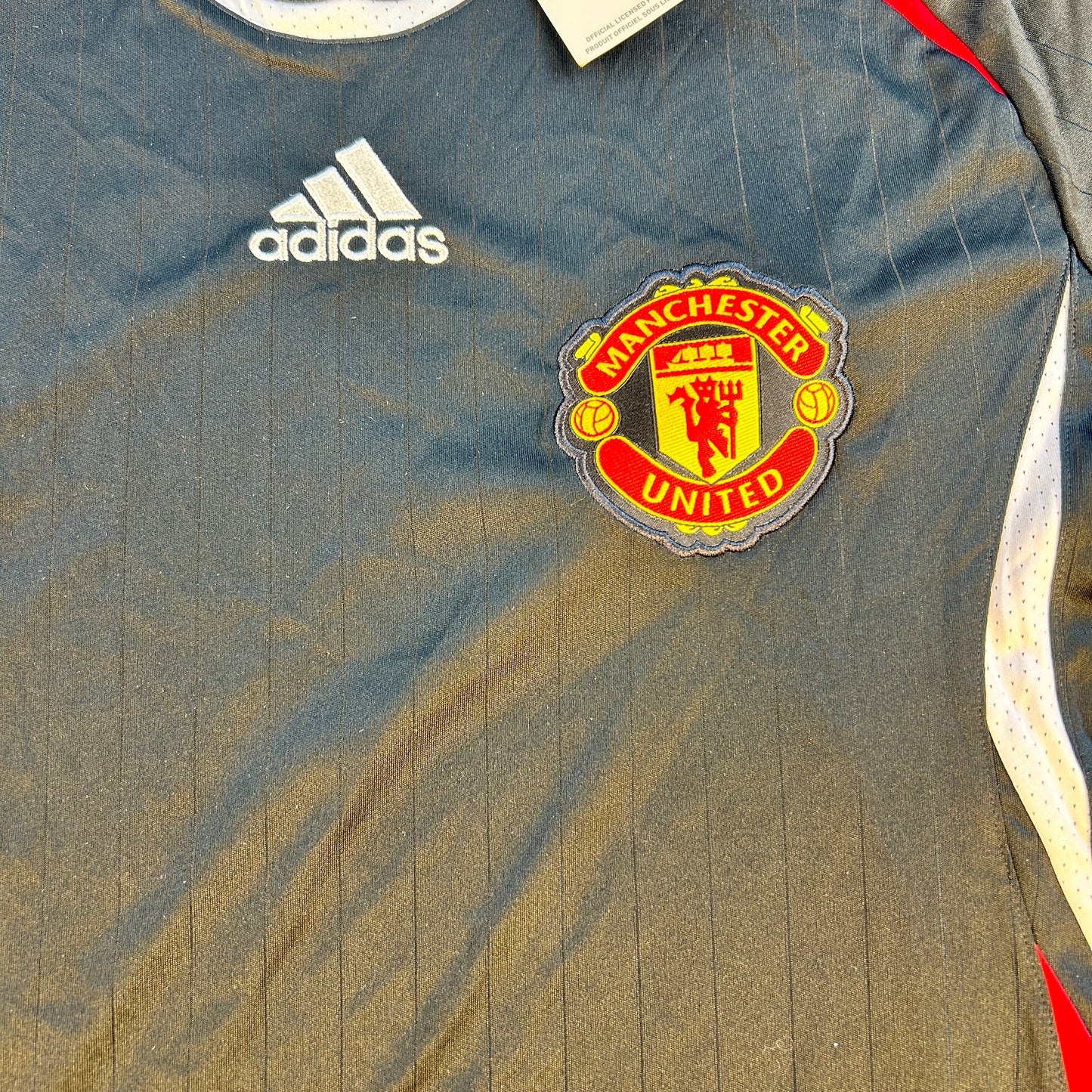 Manchester United 2021-2022 Teamgeist Training Shirt - New - H13905