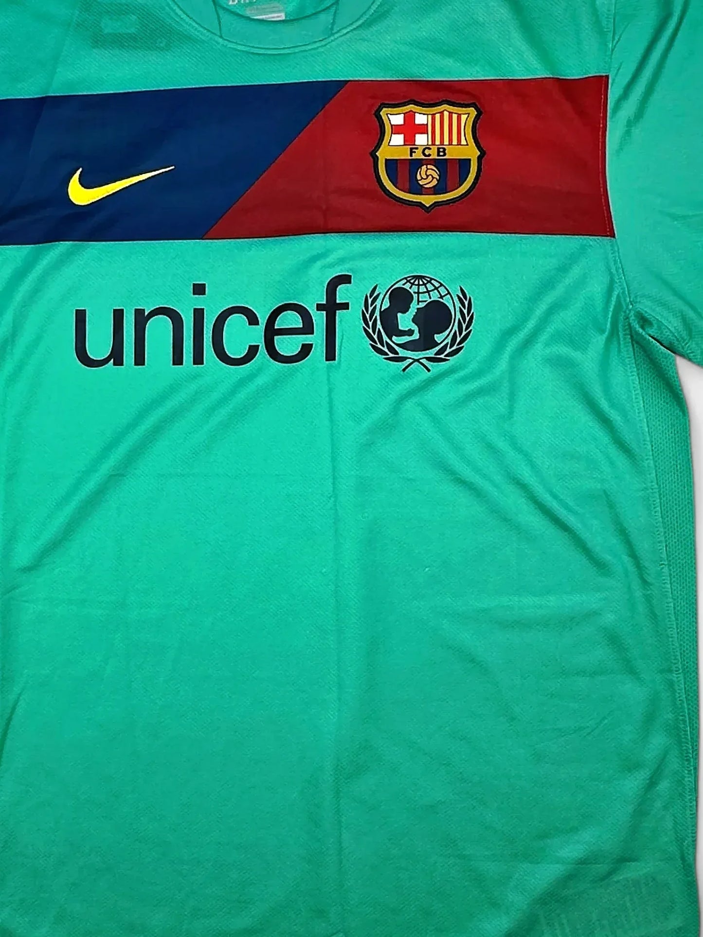 FC Barcelona 2010-11 Football Shirt (Large)