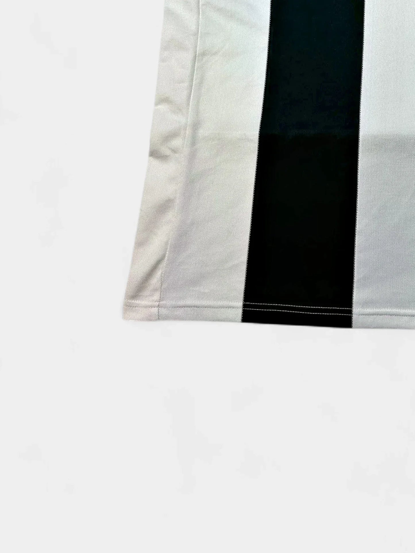 Juventus 2018-19 Football Shirt (Large)