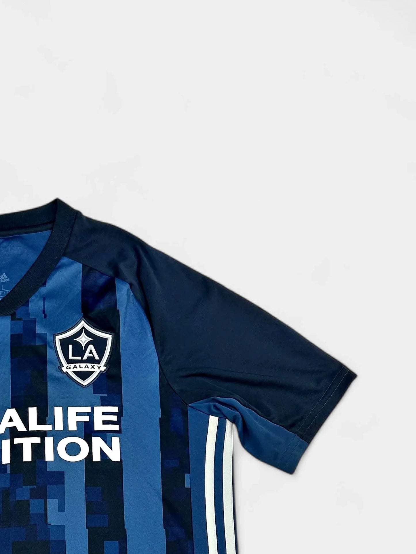 LA Galaxy 2019-20 Football Shirt (Large)