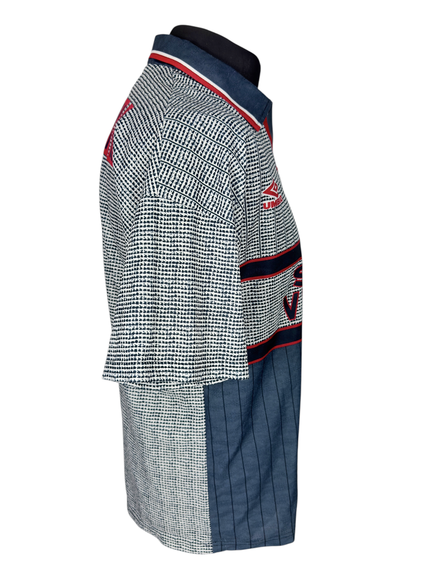 Manchester United 1995-96 Away - Size M - Cantona 7
