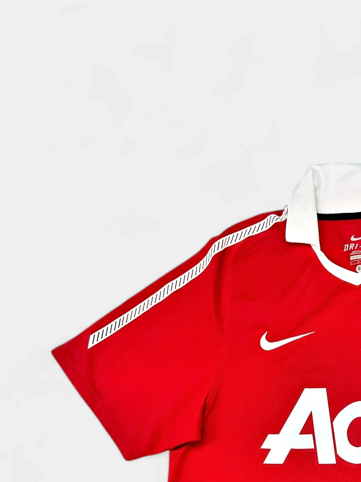 Manchester United 2010-2011 Football Shirt (Small)