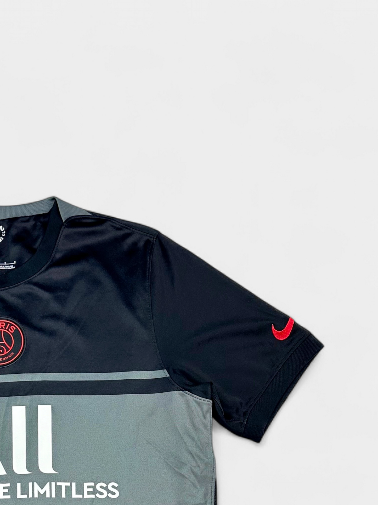 Paris Saint-Germain 2021-22 Third Shirt - (L)