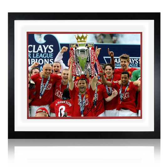 Ryan Giggs Signed Manchester United Image Deluxe Mount Frame