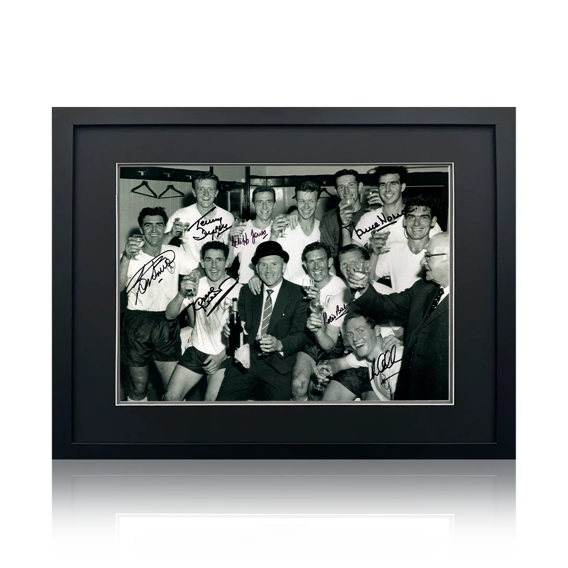 Tottenham Hotspur 1961 Squad Signed By 7 Image 3 Deluxe Mount Frame
