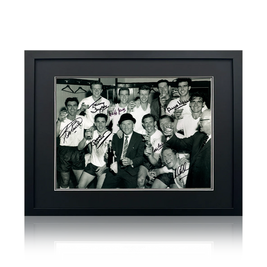 Tottenham Hotspur 1961 Squad Signed By 7 Image 3 Deluxe Mount Frame