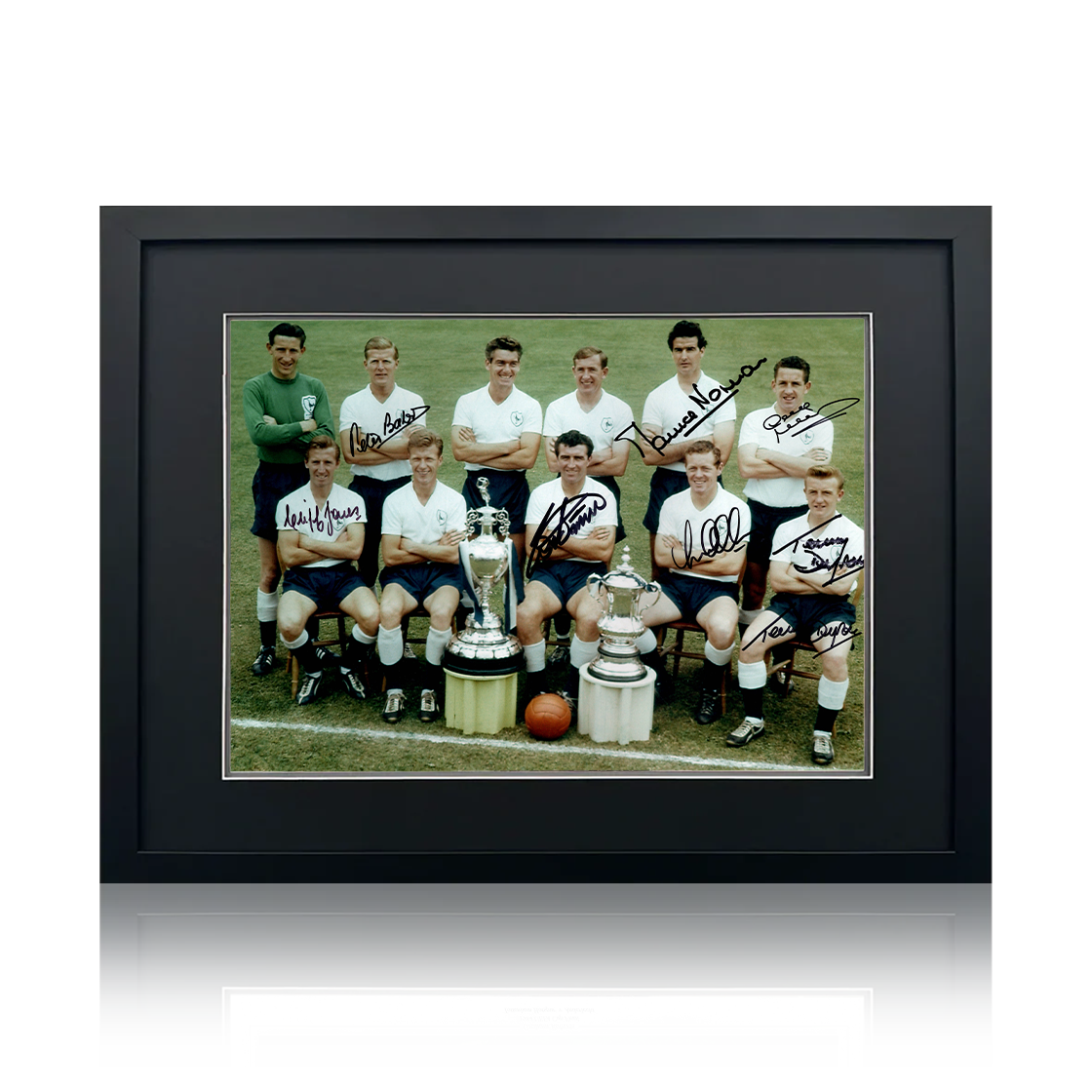 Tottenham Hotspur 1961 Squad Signed By 8 Image 5 Deluxe Mount Frame