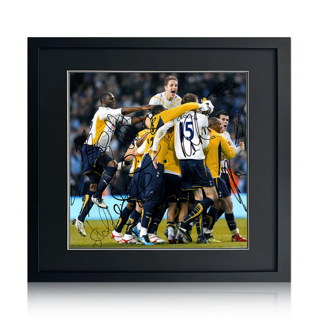 Tottenham Hotspur 2010 Squad Signed Image Deluxe Mount Frame