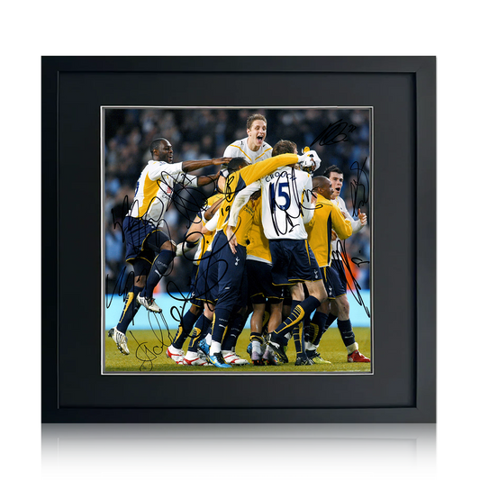 Tottenham Hotspur 2010 Squad Signed Image Deluxe Mount Frame