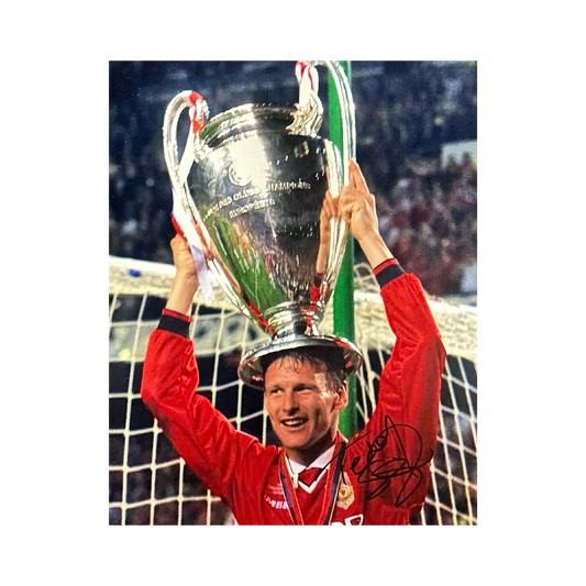 Teddy Sheringham Signed Manchester United 10x8 Photo 1