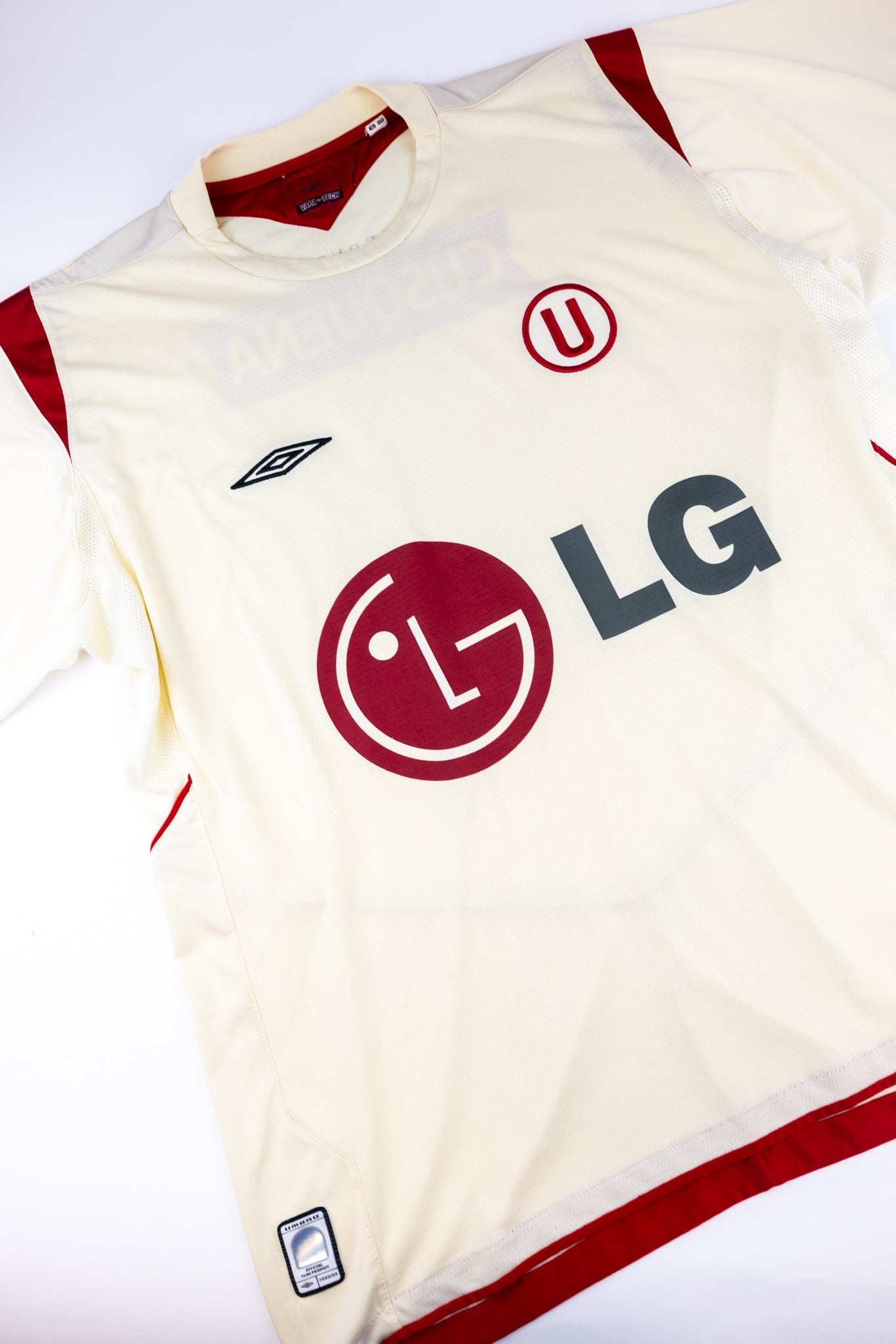 Universitario de Deportes 2004 Home Shirt (XL)