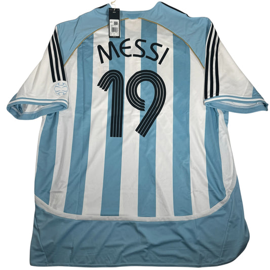 Argentina 2006/2007/2008 Home Football Shirt MESSI 19