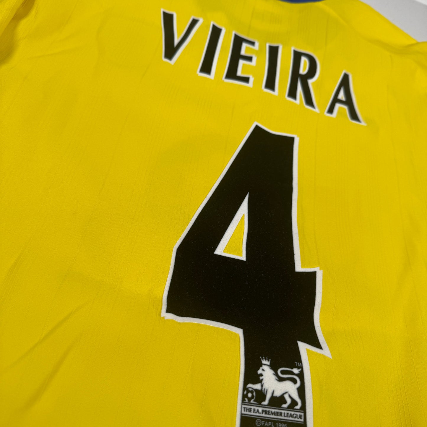 VIEIRA 4 Arsenal 2003/2004/2005 Away Third Football Shirt Large