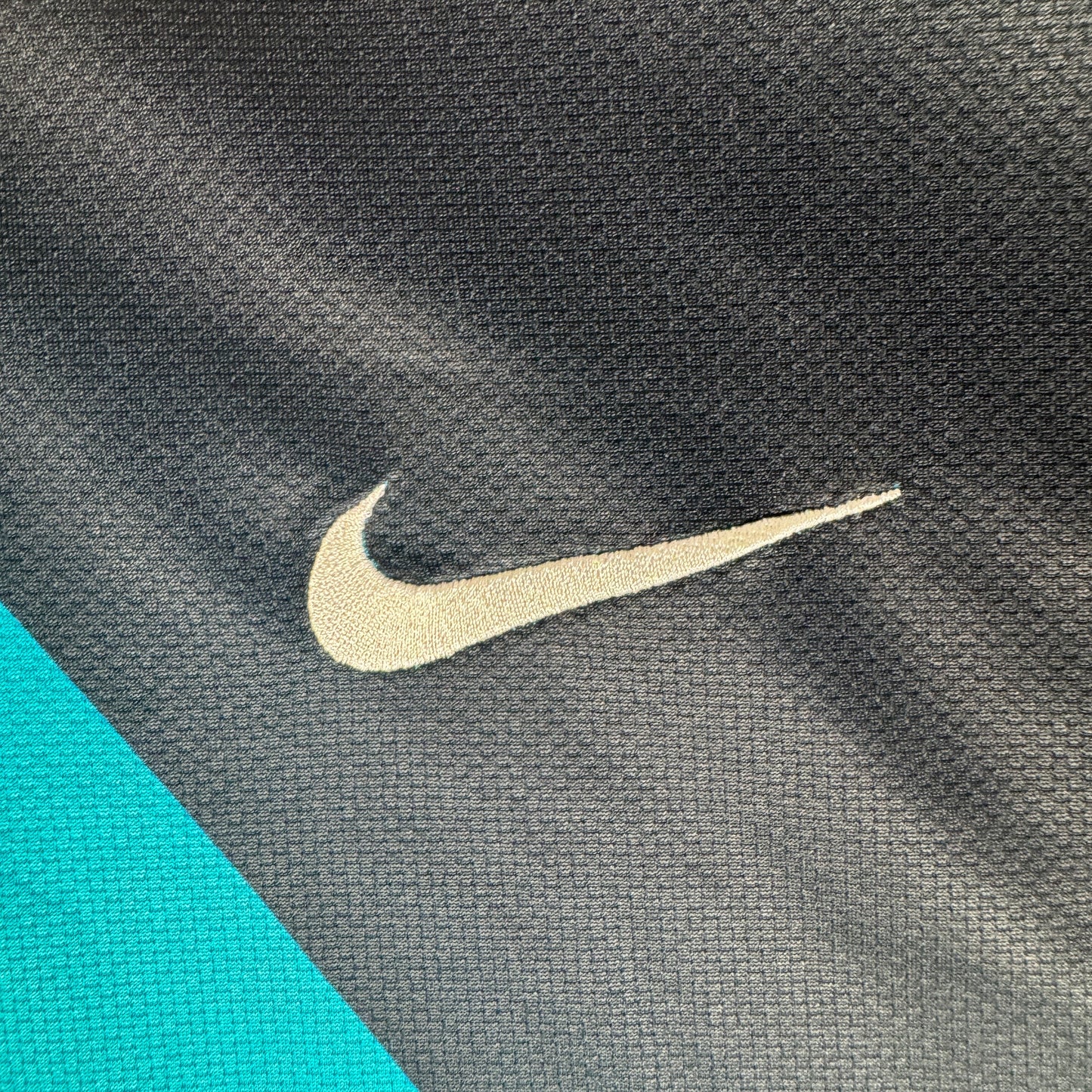 Arsenal 2011/2012 Away Football Shirt Medium