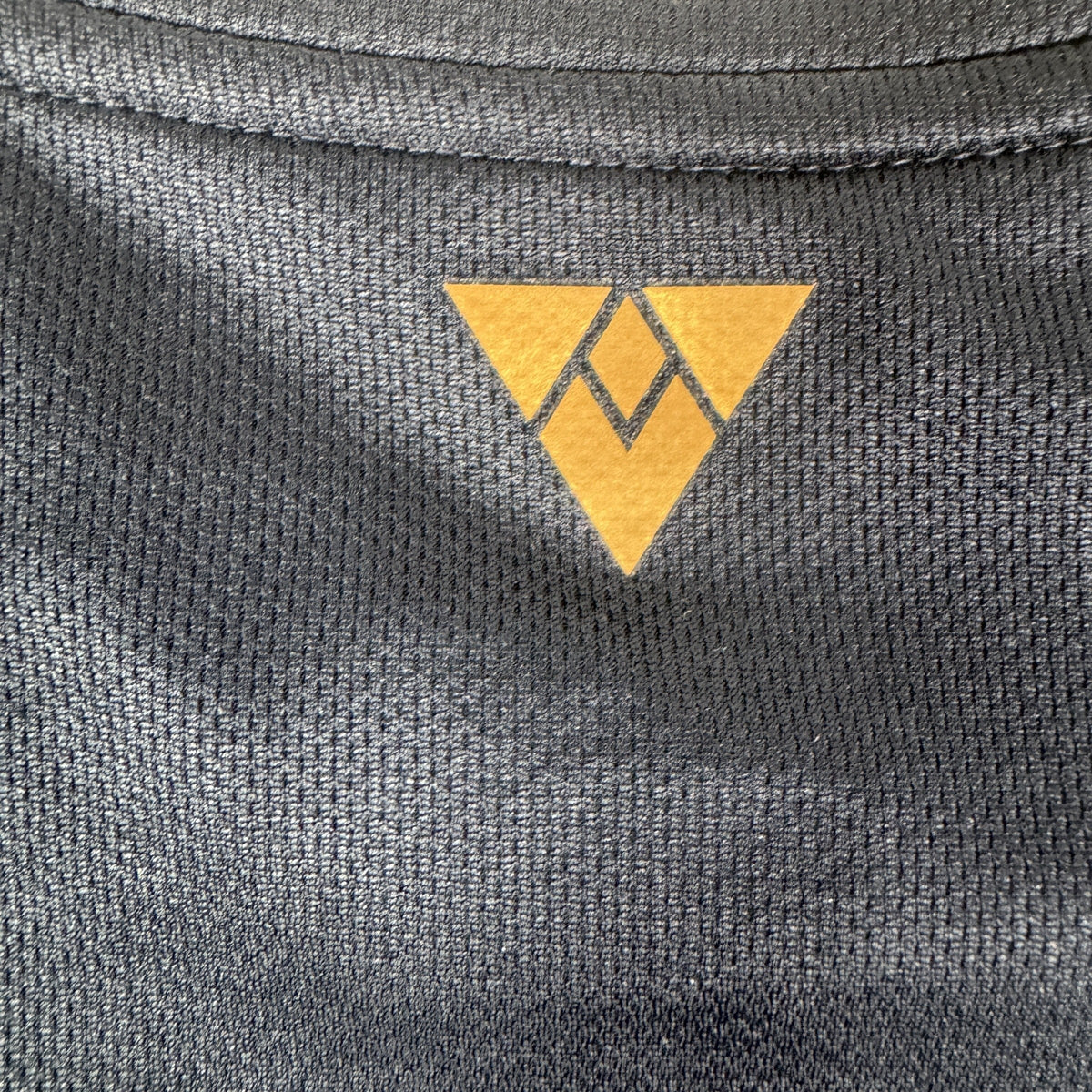 Arsenal 2015/2016 Training Football Shirt Medium