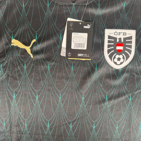 Austria 2020/2021/2022 Away Football Shirt Large BNWT
