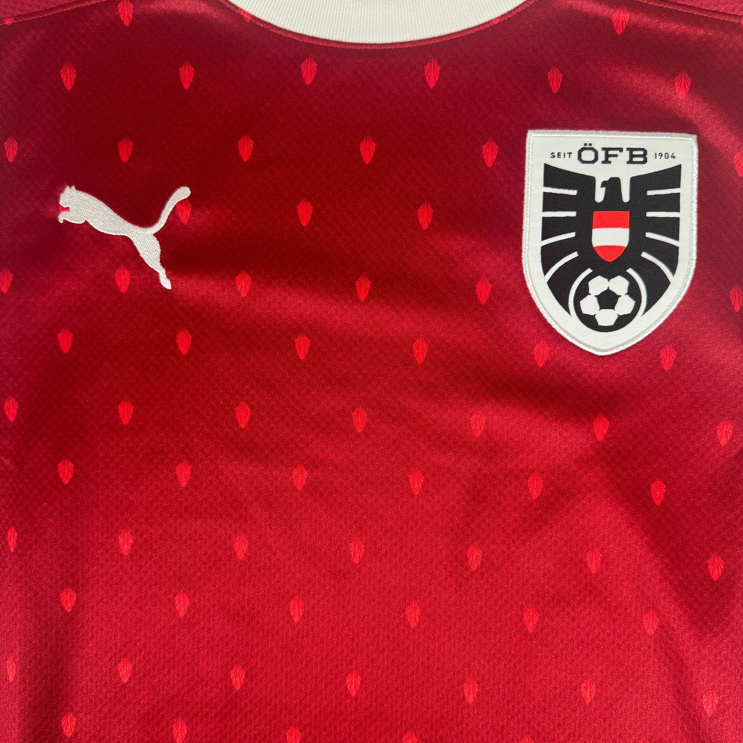 Austria 2020/2021 Home Shirt Small