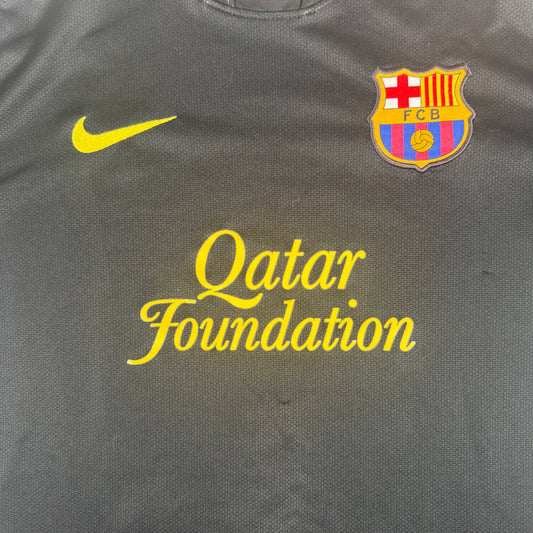 Barcelona 2011/2012 Away Football Shirt Large