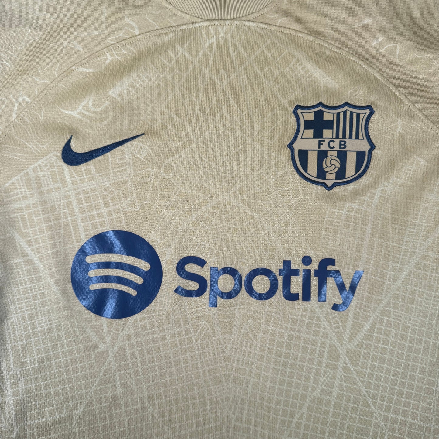 Barcelona 2022/2023 Away Football Shirt Medium