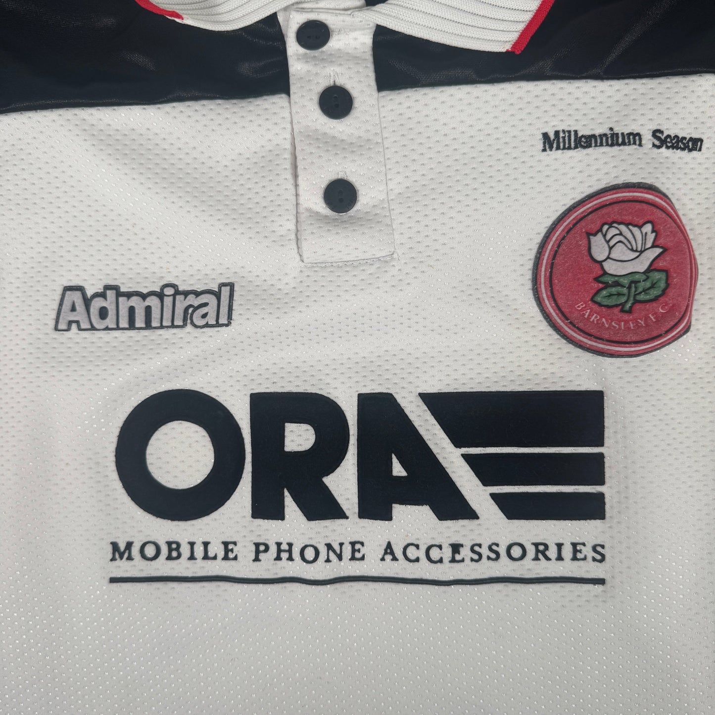 Barnsley FC 1999/2000 Away Millennium Football Shirt Small