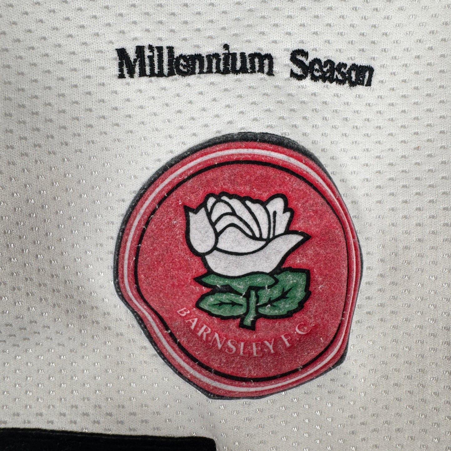 Barnsley FC 1999/2000 Away Millennium Football Shirt Small