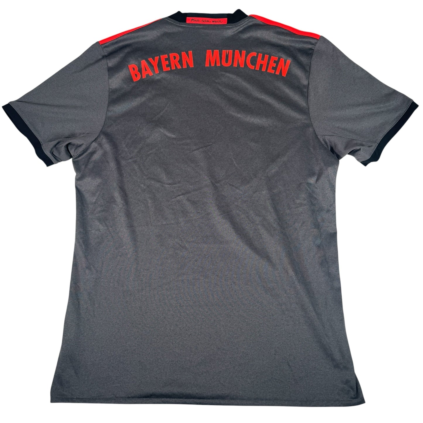 Bayern Munich 2016/2017 Away Shirt Large